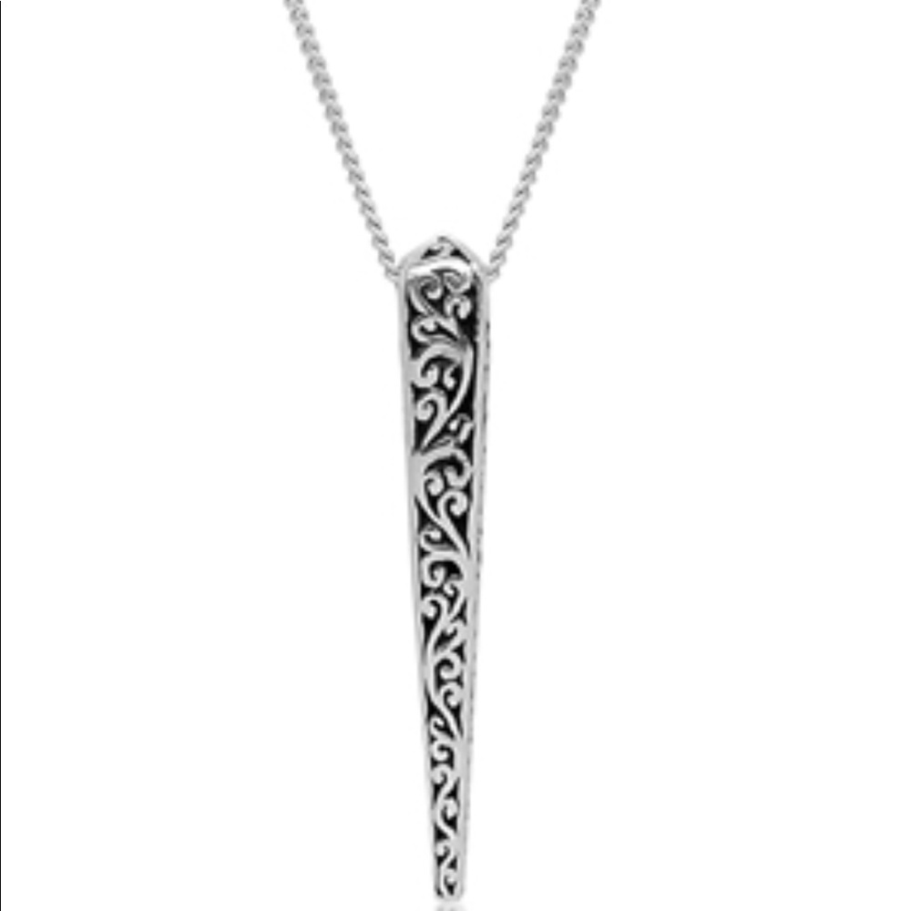 NWT Lois Hill Necklace